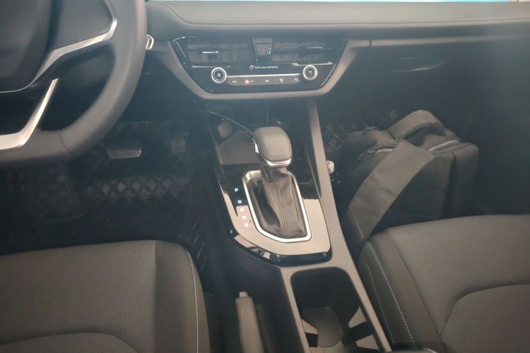 福特 福睿斯 2021款 1.5L 自动黄金版中控内饰18