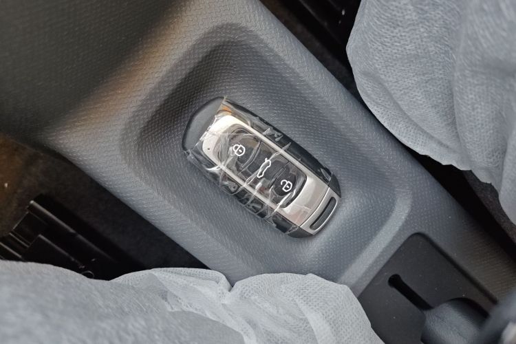 吉利银河 熊猫 2025款 210km 元气熊中控内饰11