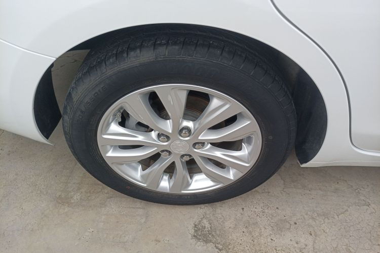 别克 英朗 2019款 15T 双离合互联精英型 国VI车身外观6008