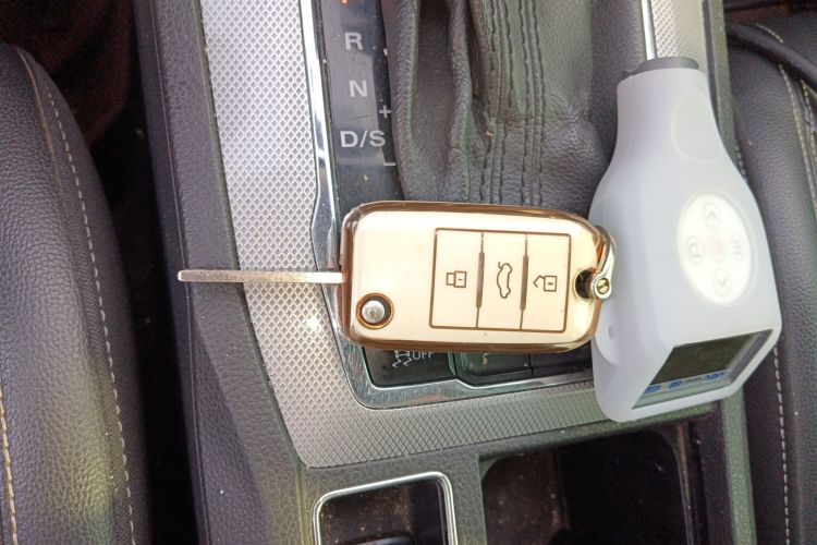 荣威RX5 2016款 20T 两驱自动互联网智享版中控内饰7001