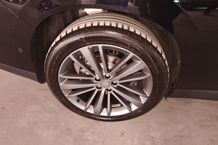 零跑汽车 零跑C16 2026款 纯电 630激光雷达智尊版 6座车身外观6008