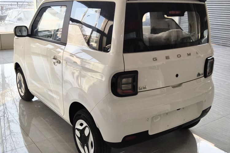 吉利银河 熊猫 2025款 210km 元气熊车身外观4