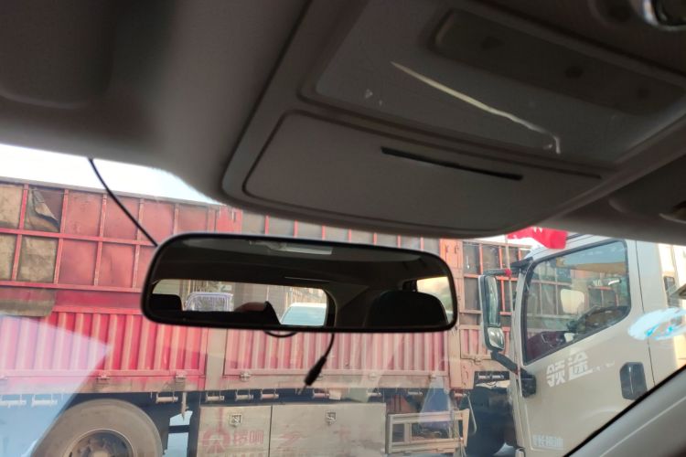 荣威RX5 2018款 20T 两驱自动互联网智惠版局部细节22