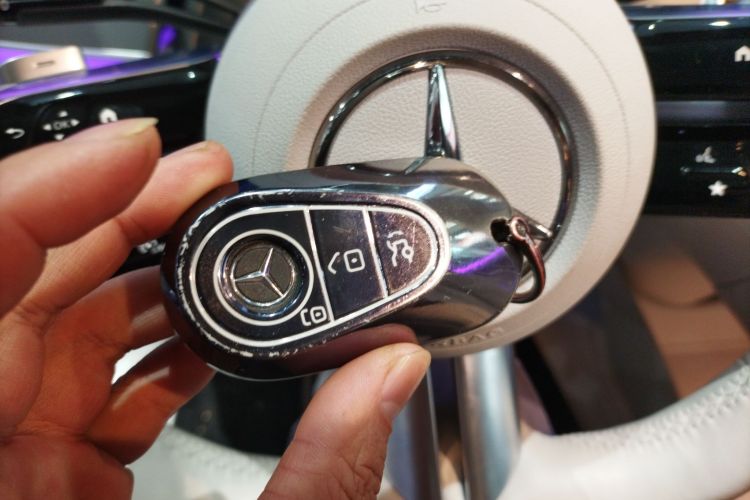 奔驰EQE 2022款 350 先型特别版中控内饰7001