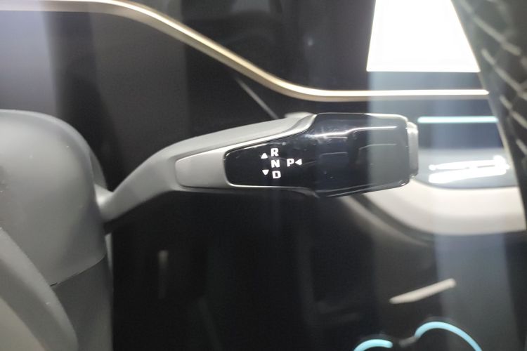 红旗EH7 2024款 690 Pro中控内饰18