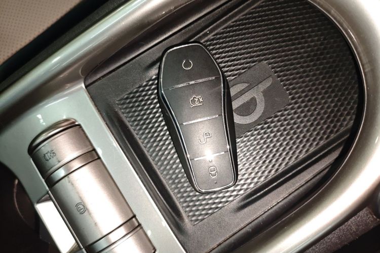 比亚迪 海豚 2023款 420km 时尚版中控内饰7001