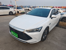 比亚迪 秦PLUS 2024款 荣耀版 DM-i 55KM领先型