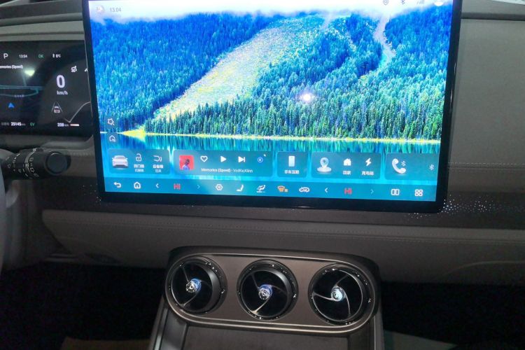 腾势N8 2023款 四驱超混旗舰七座版局部细节16