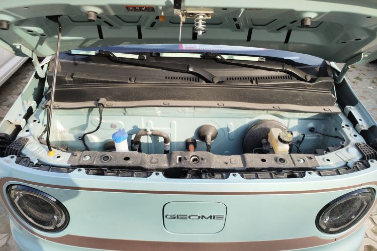 吉利银河 2024款 熊猫mini 200km 耐力熊机舱底盘24