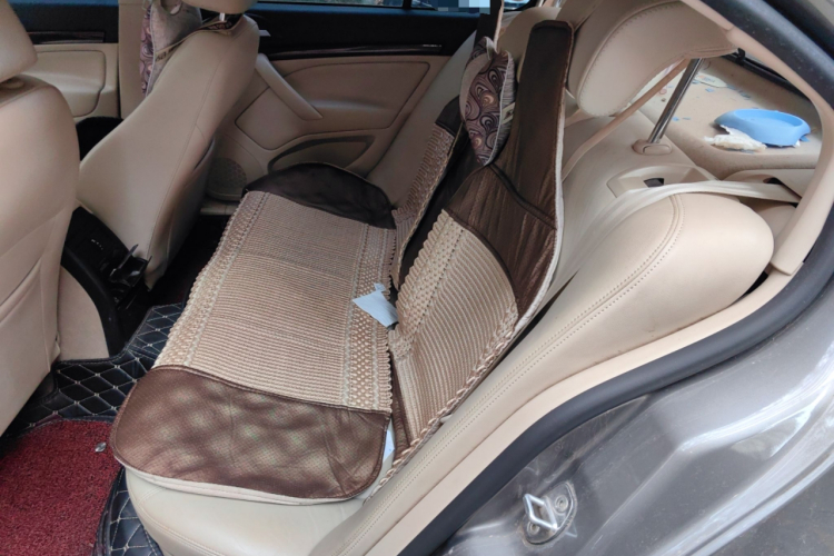 斯柯达 明锐 2012款 1.6L 手动逸俊版中控内饰7004