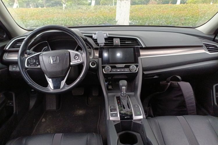 本田 思域 2019款 220TURBO CVT劲擎版 国VI中控内饰7002
