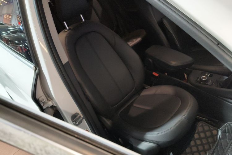 宝马X1 2018款 sDrive20Li 领先型局部细节41