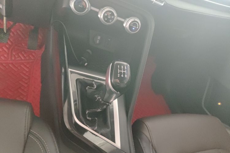 长安CS15 2019款 1.5L 手动进取型 国VI局部细节18