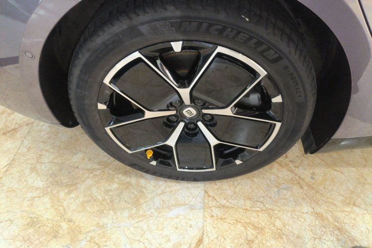 小米汽车 小米SU7 2024款 后驱长续航智驾版车身外观6008