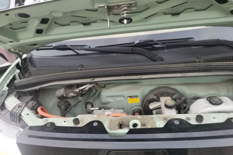 五菱汽车 宏光MINIEV 2022款 马卡龙臻享款 三元锂机舱底盘24