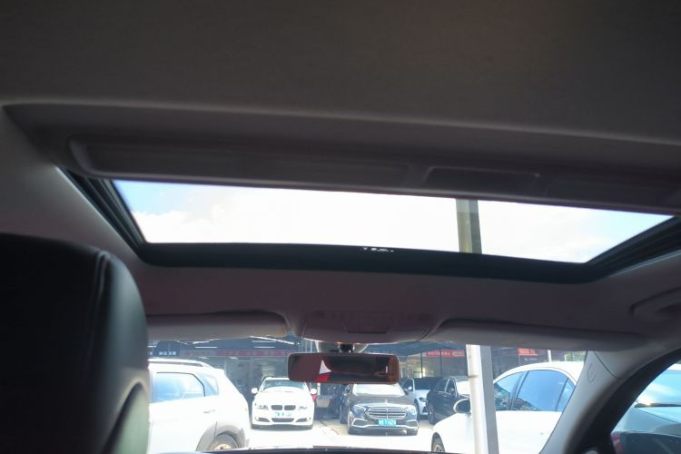 奔驰C级 2020款 C 200 L 时尚型运动版局部细节22