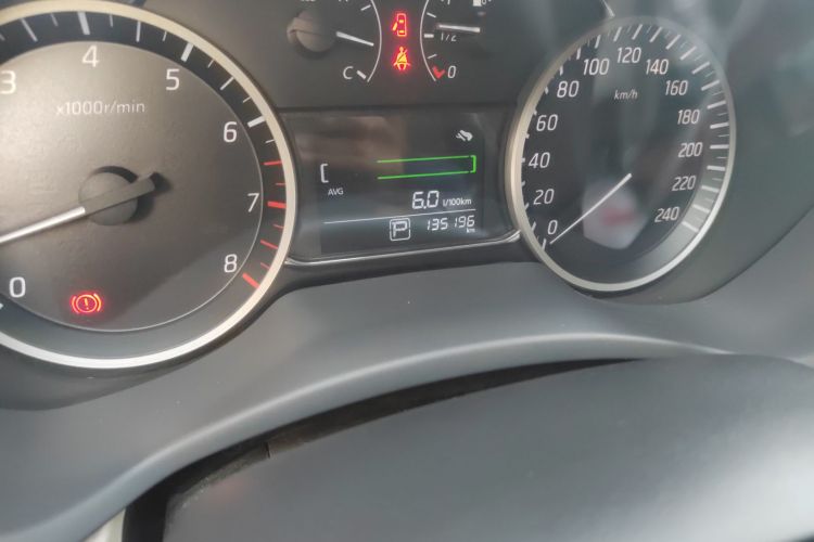 日产 轩逸 2016款 1.6XV CVT智享版中控内饰15