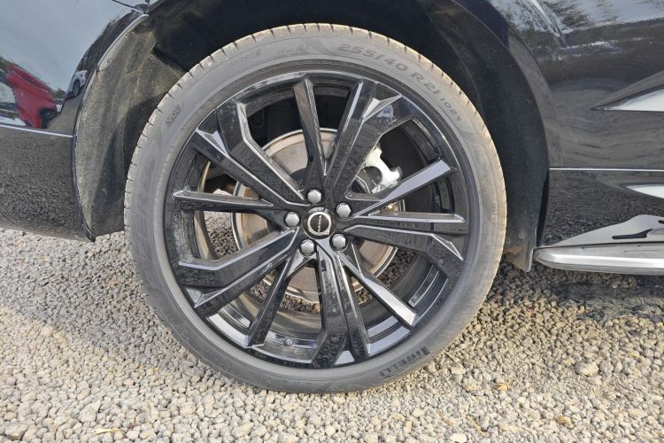 沃尔沃XC60新能源 2026款 插电式混动 长续航四驱智远极夜黑版车身外观6008