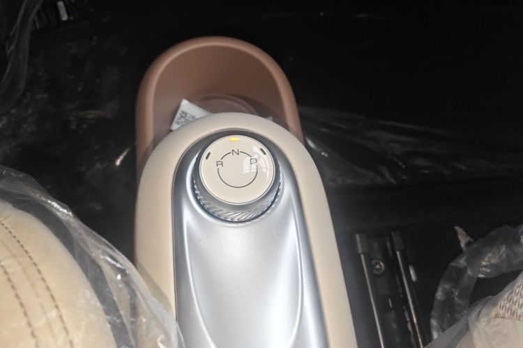 五菱汽车 宏光MINIEV 2025款 四门版 进阶款中控内饰18