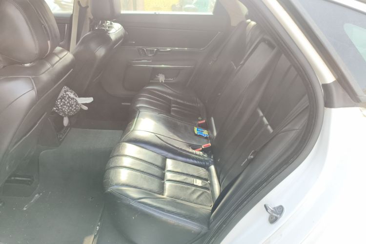 捷豹XJ 2015款 XJL 3.0 SC 典雅商务80周年典藏版中控内饰7004