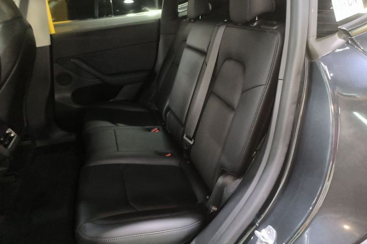 特斯拉 Model Y 2024款 后轮驱动版中控内饰21