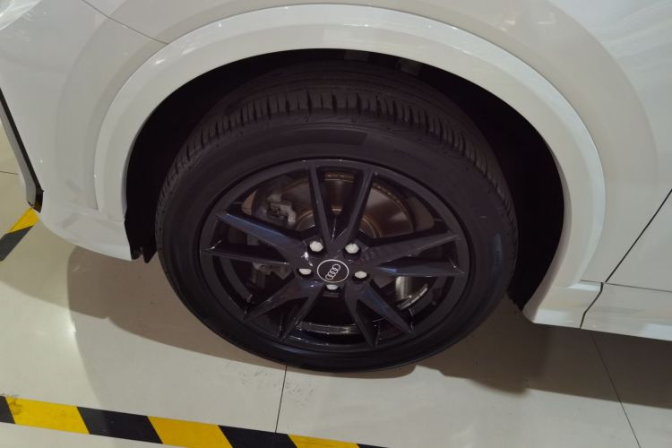 奥迪Q2L 2023款 35TFSI 进取动感型车身外观6007
