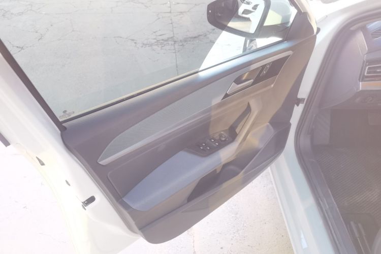 大众 朗逸 2023款 1.5L 自动得逸版中控内饰7007