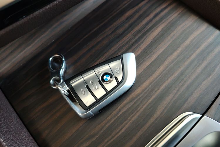 宝马5系 2019款 530Li 尊享型 豪华套装中控内饰7001