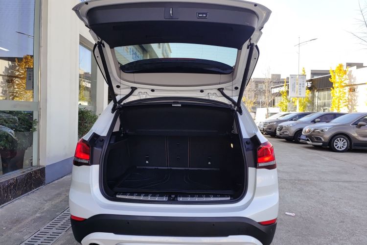 宝马X1 2021款 xDrive25Li 尊享型机舱底盘23