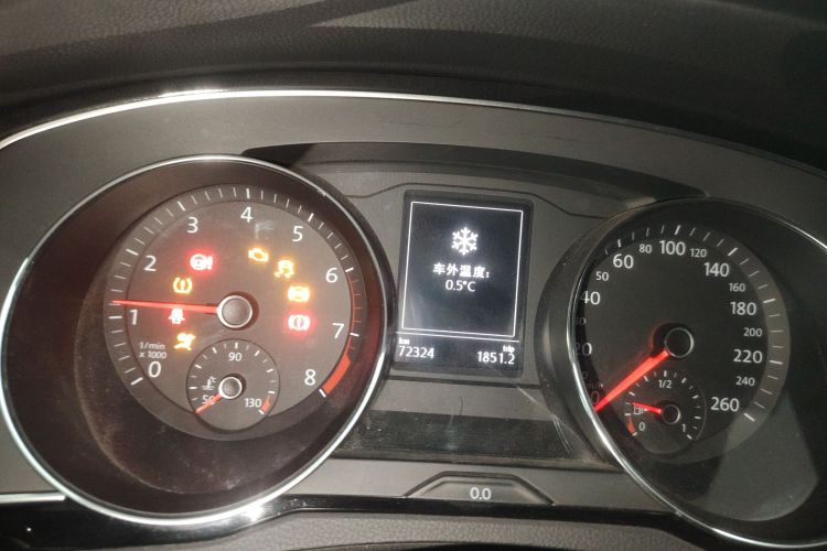 一汽-大众CC 2019款 330TSI 华颜版 国VI中控内饰14