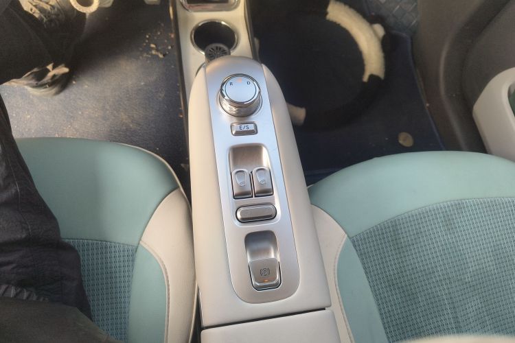 长安启源 长安Lumin 2025款 205km 香沁款中控内饰18