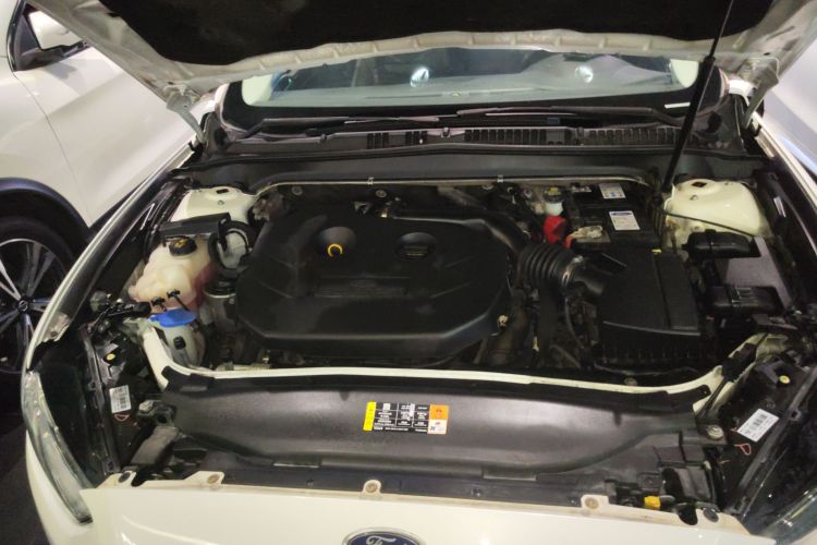 福特 蒙迪欧 2013款 2.0L GTDi200时尚型局部细节24