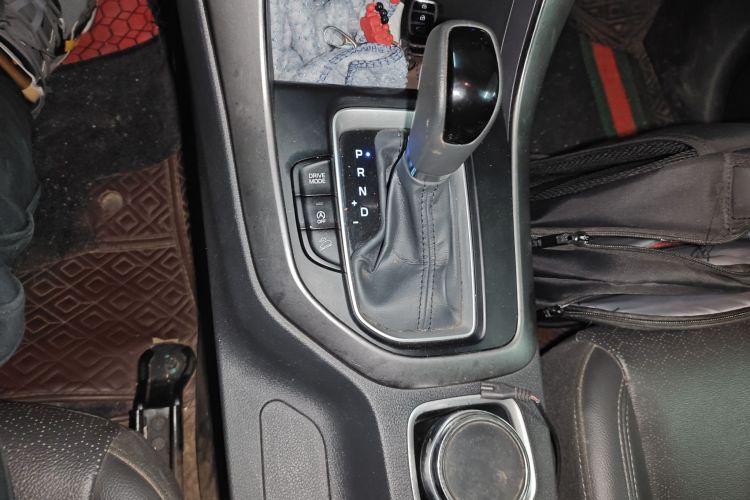 北京现代ix35 2019款 2.0L 自动两驱智勇·畅享版 国VI中控内饰18