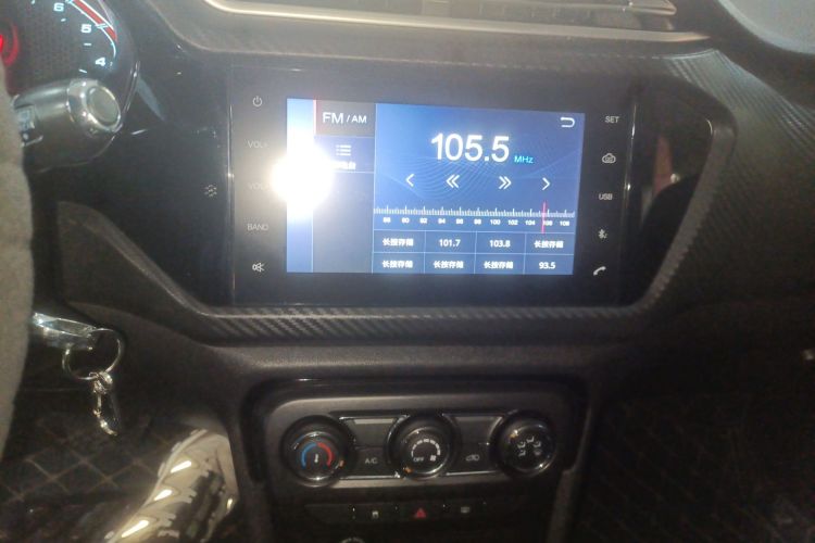 奇瑞 瑞虎3X 2018款 1.5L 自动精英版中控内饰16