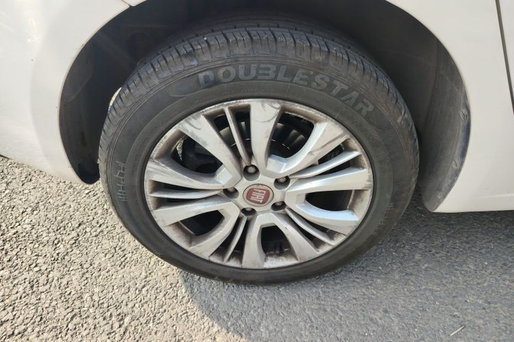 菲亚特 菲翔 2015款 1.4T 自动劲享版车身外观6008