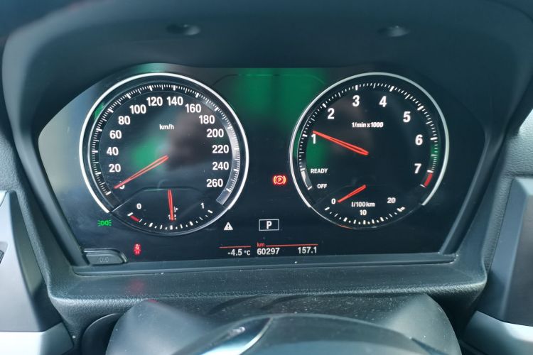 宝马1系 2018款 改款 118i 时尚型中控内饰14