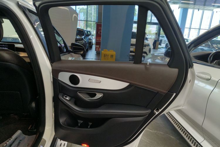 奔驰GLC 2020款 改款 GLC 260 L 4MATIC 动感型中控内饰7006