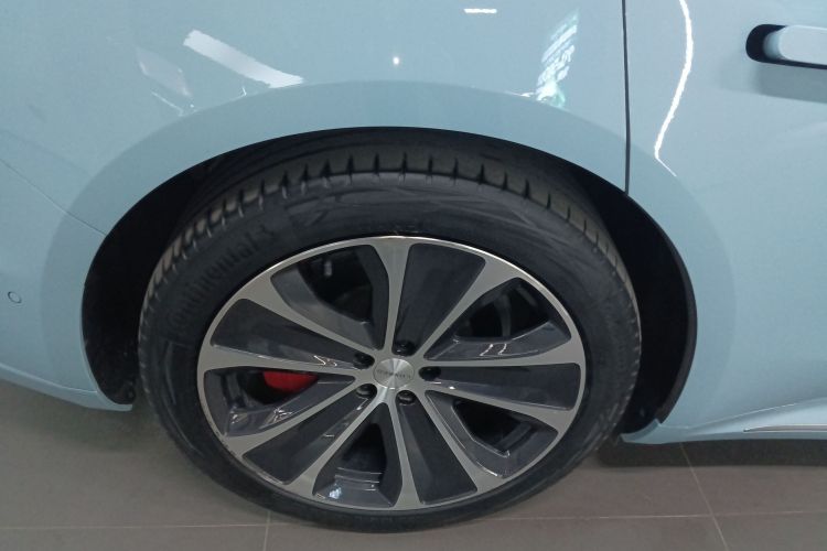 鸿蒙智行 智界S7 2024款 Ultra 四驱旗舰版车身外观6008