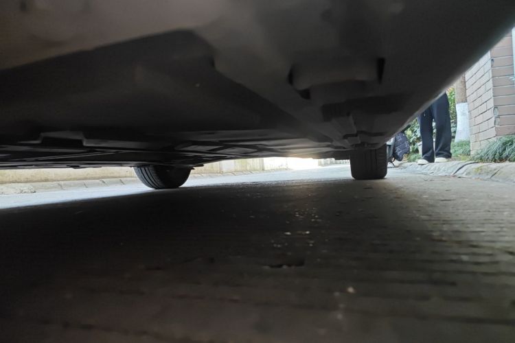 奔驰A级 2019款 改款 A 180 L 运动轿车局部细节9004