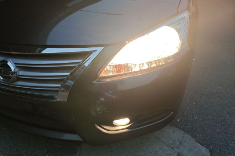 日产 轩逸 2012款 1.8XE CVT舒适版局部细节36