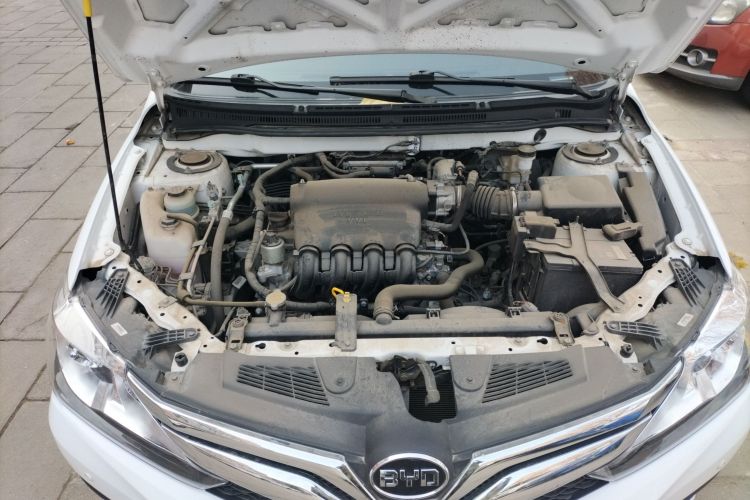 比亚迪F3 2020款 1.5L 手动豪华版机舱底盘24