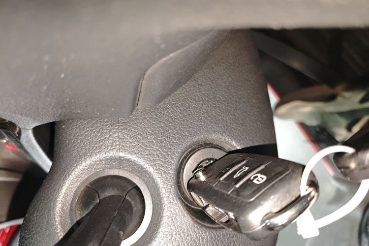 大众 Polo 2016款 1.6L 自动舒适型中控内饰7001