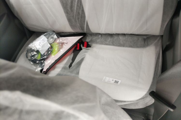 吉利银河 熊猫 2025款 210km 元气熊中控内饰21