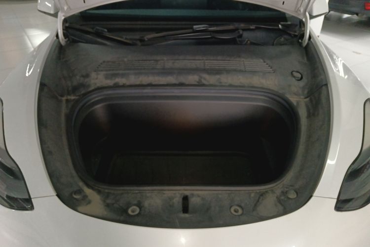 特斯拉 Model Y 2021款 长续航全轮驱动版局部细节24