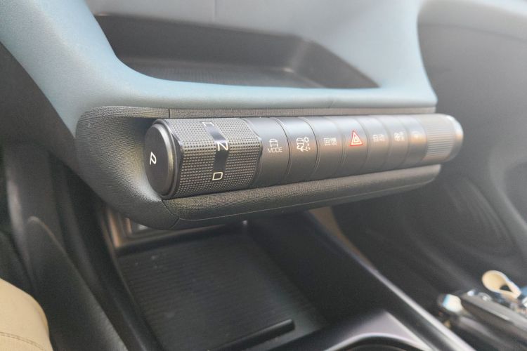 比亚迪 海豚 2021款 401km 骑士版中控内饰18