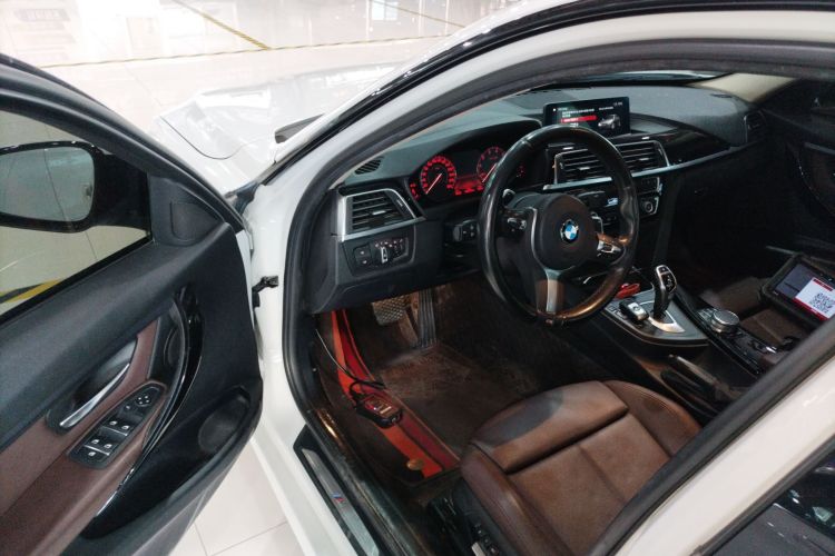 宝马3系 2019款 320Li M运动套装中控内饰20