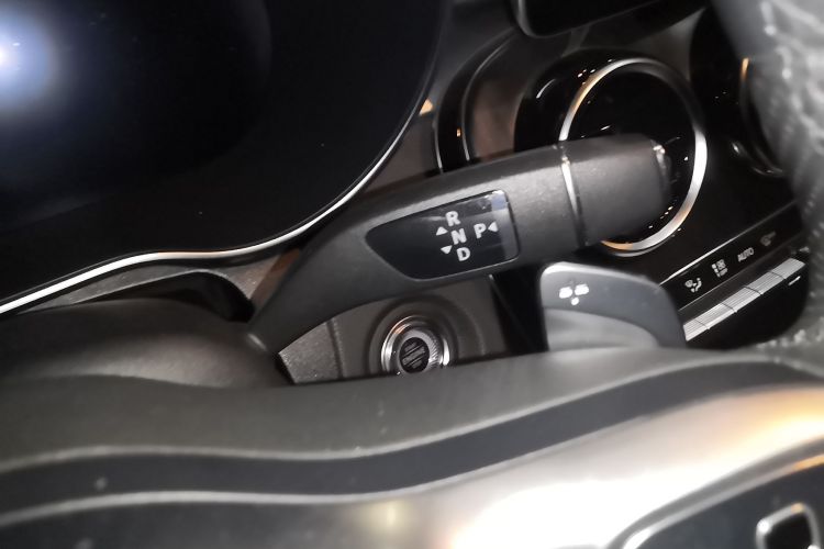 奔驰C级 2020款 改款 C 200 L 时尚型运动版局部细节18