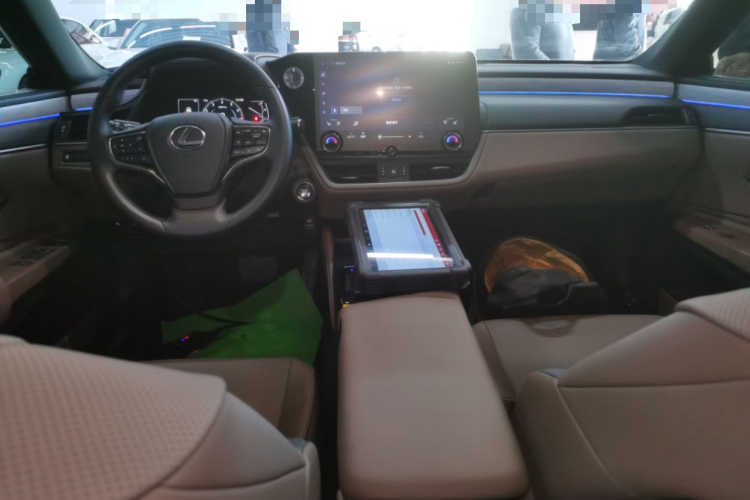 雷克萨斯ES 2025款 200 臻享版中控内饰7002