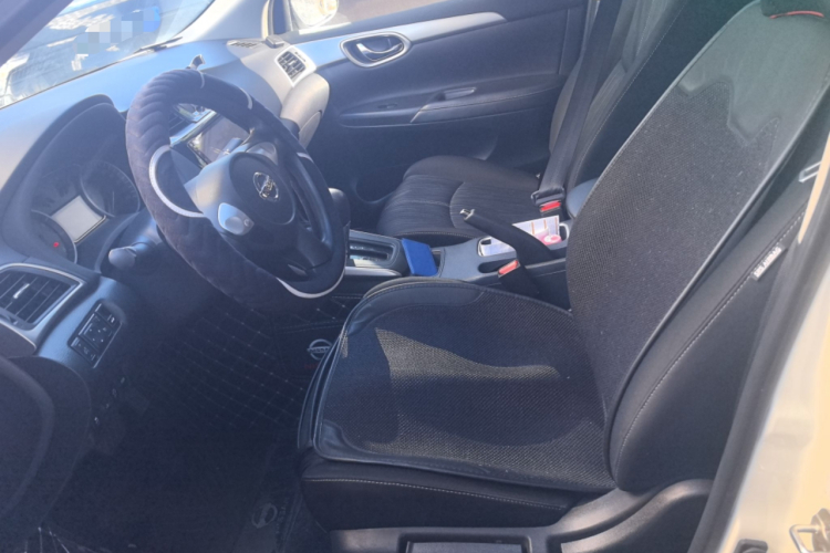 日产 轩逸 2021款 经典 1.6XE CVT舒适版局部细节19