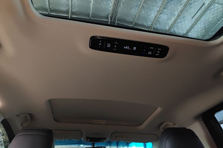 本田 艾力绅 2016款 2.4L 豪华版中控内饰22